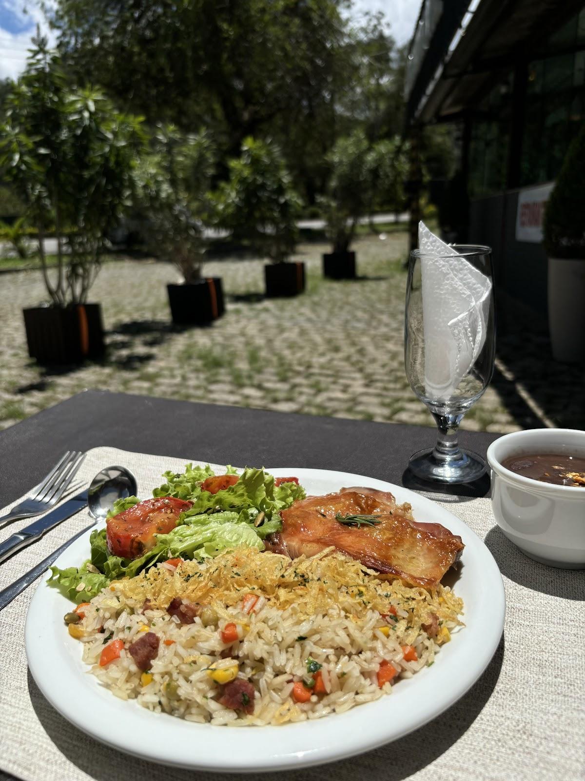 Restaurante Emporium Garden