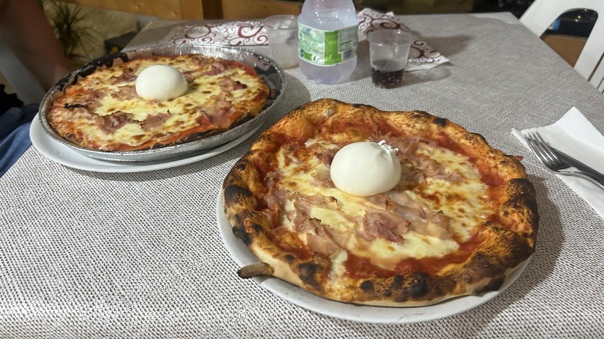 Pizzeria Giuggiulena's Pizza E More