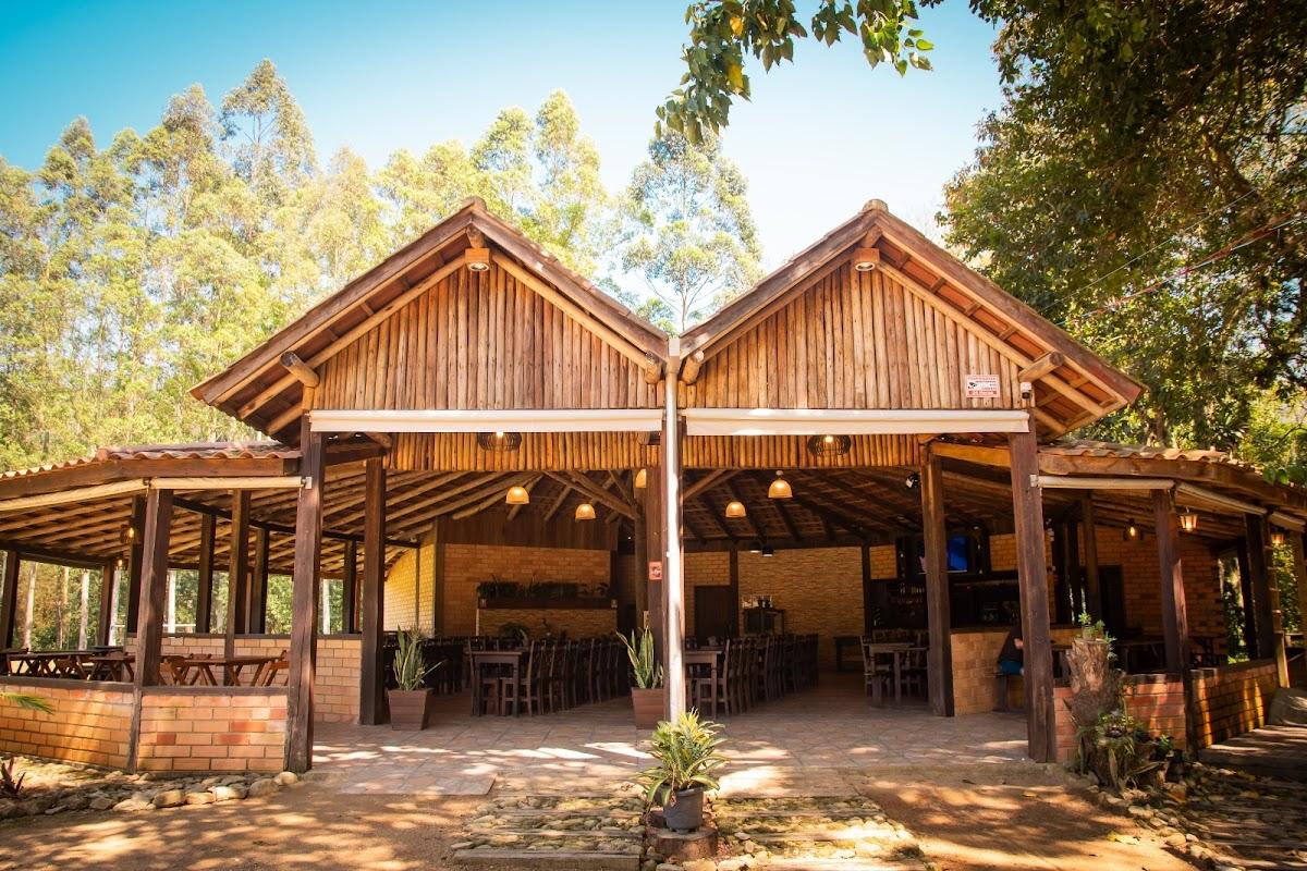 Restaurante três cachoeiras