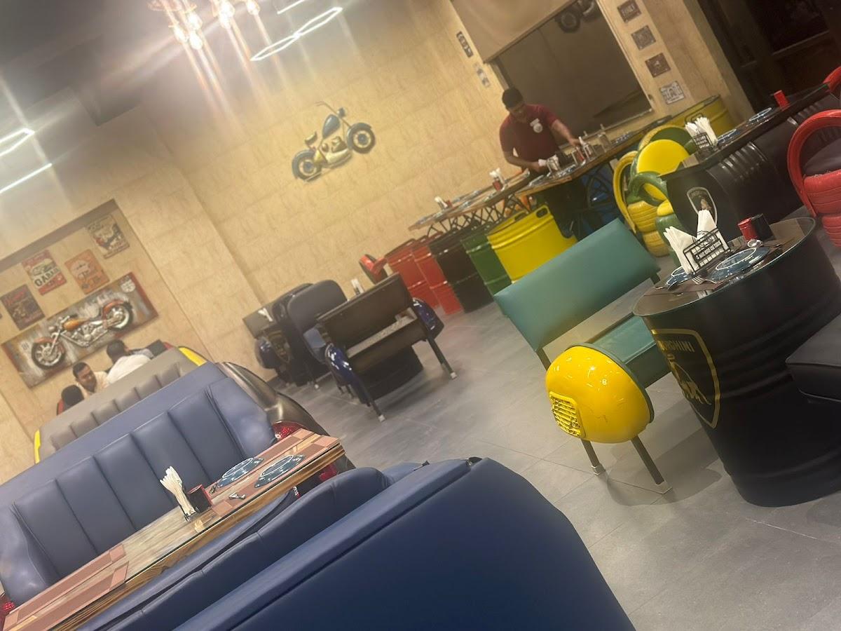 Garage cafe