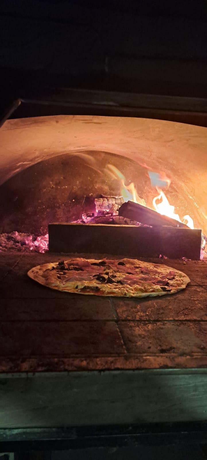 Nonna Pizzz