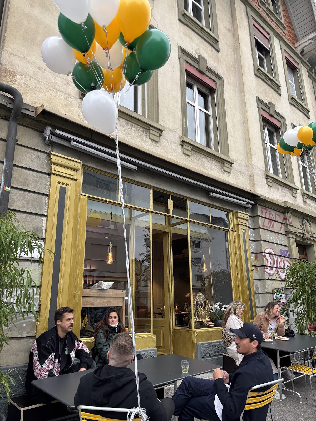 Yogii Café und Restaurant