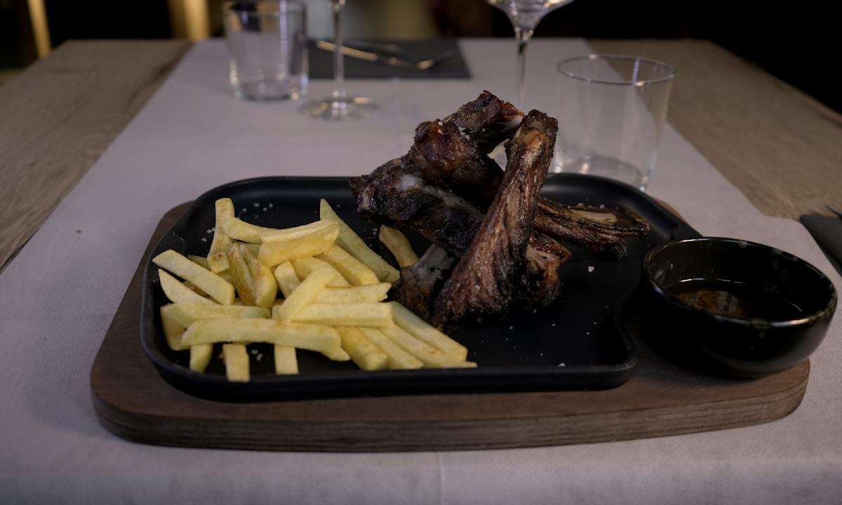 QB RESTAURANT