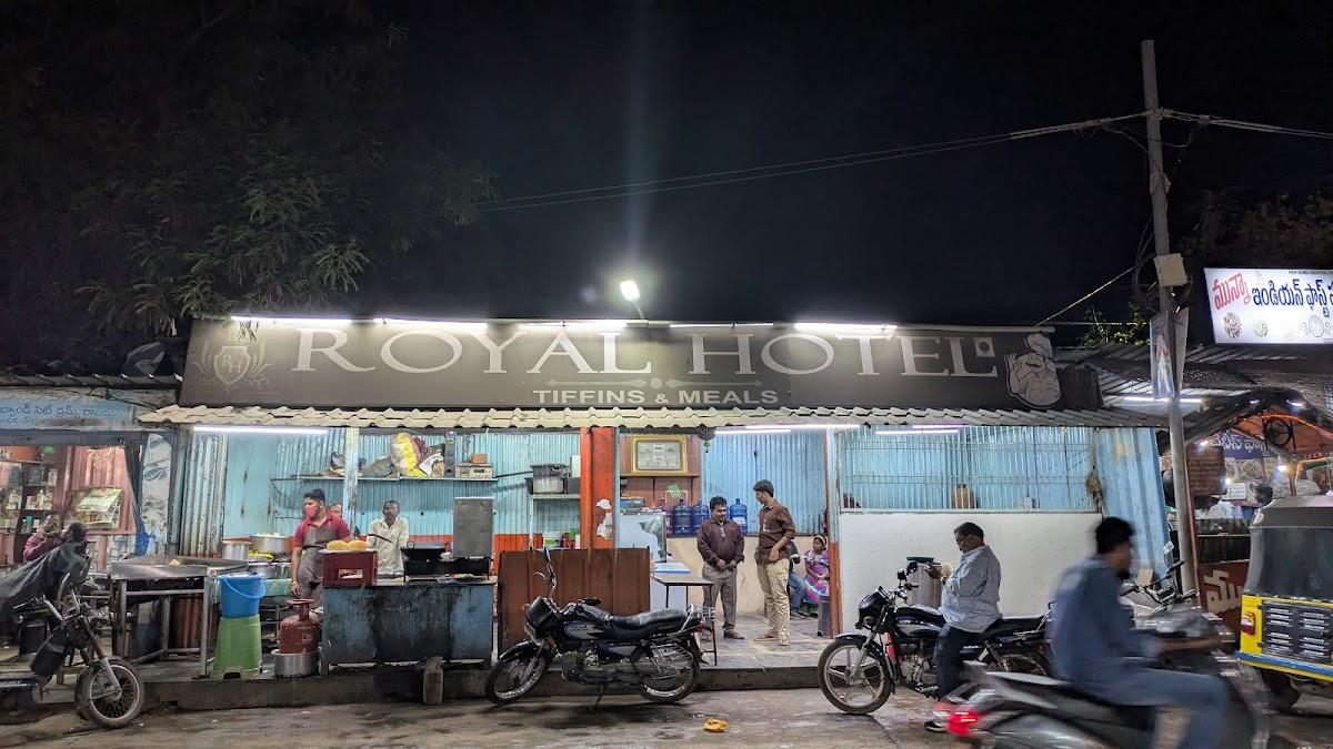ROYAL HOTEL