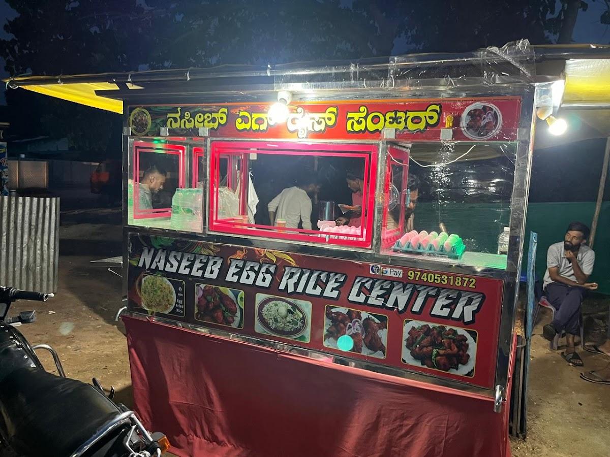 Naseeb fasht food