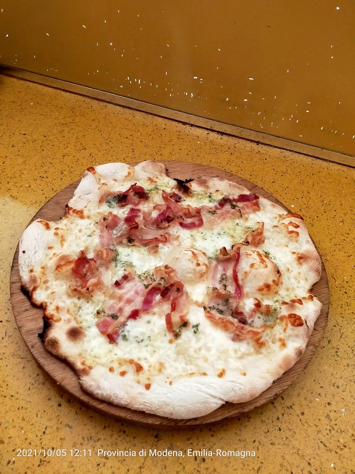 Cheeky Pizza Di Naldo Colella