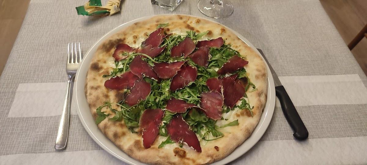 LADY PIZZA RESTAURANT 85