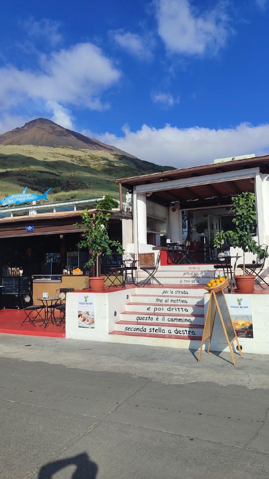 Radio Scari lounge bar