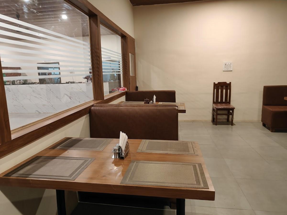 HOTEL GODAVARI Family Restaurant