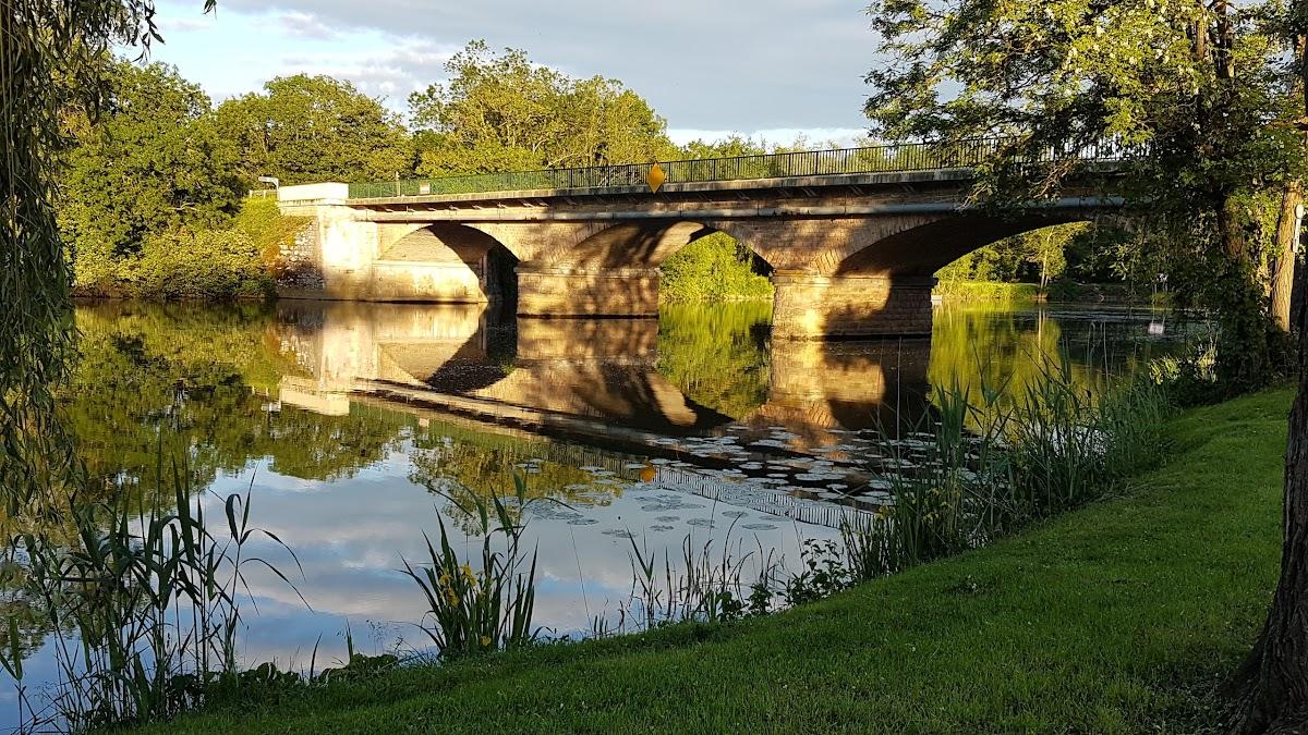 Camping et Guinguette Les Bords de Seille