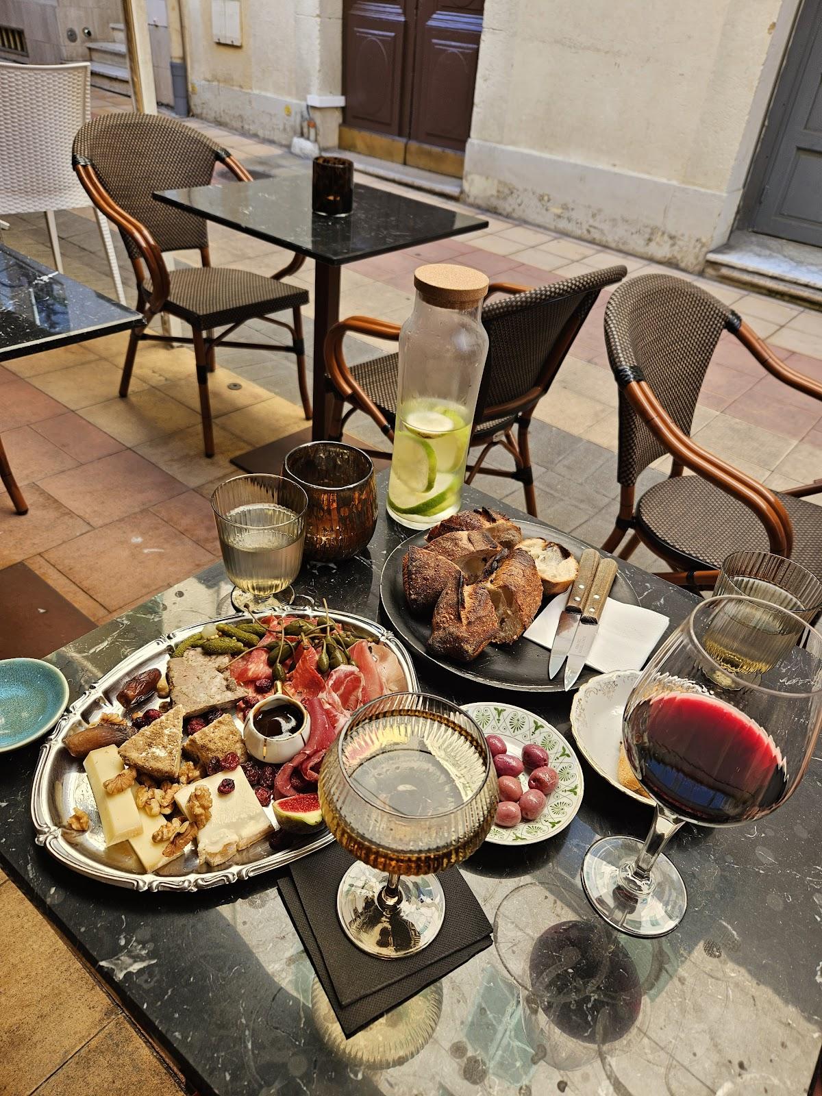 Perséphone Bar À Vin