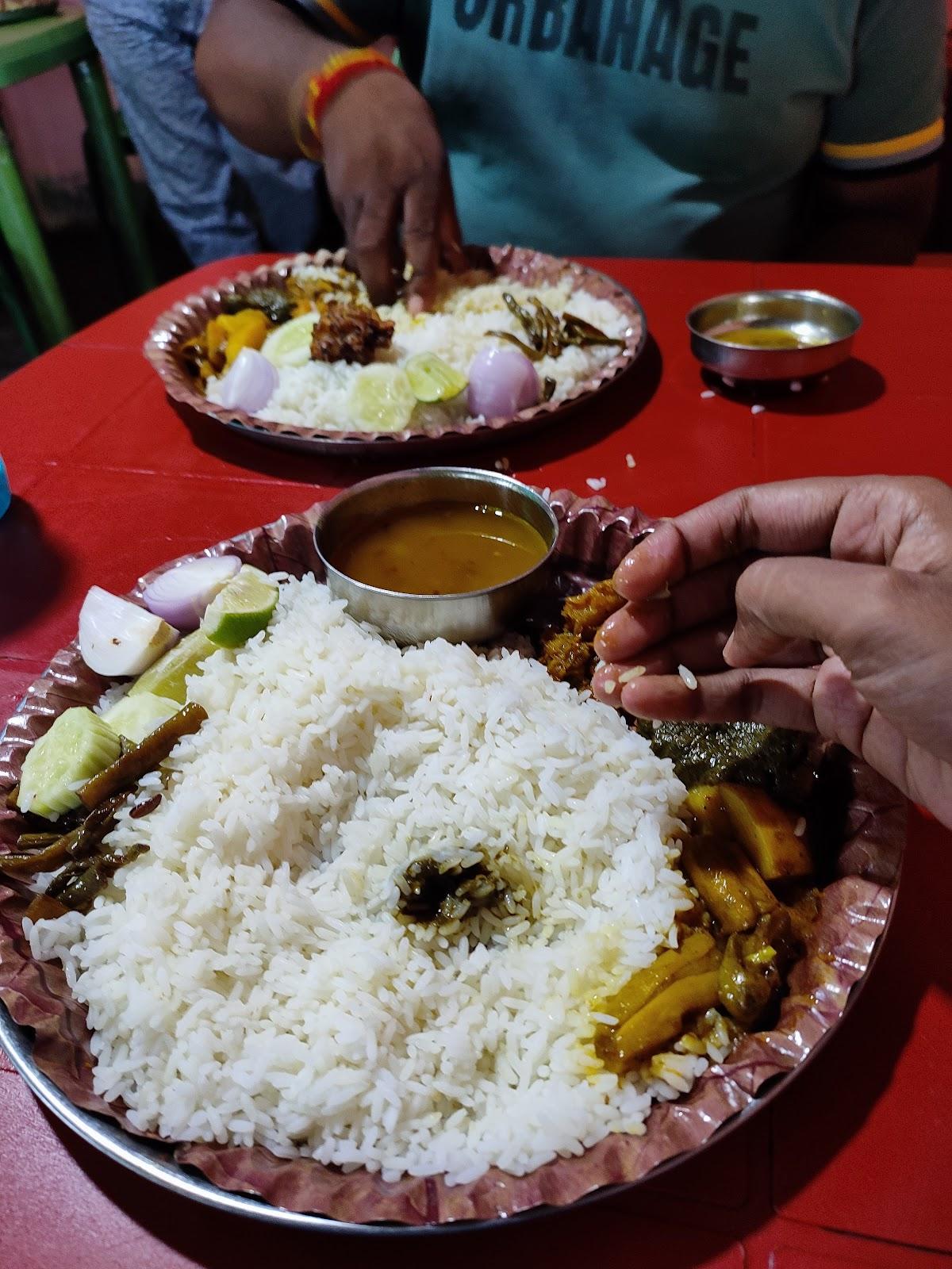 Thakur Hotel