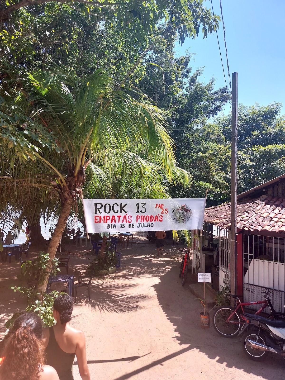 Empata Phodas bar