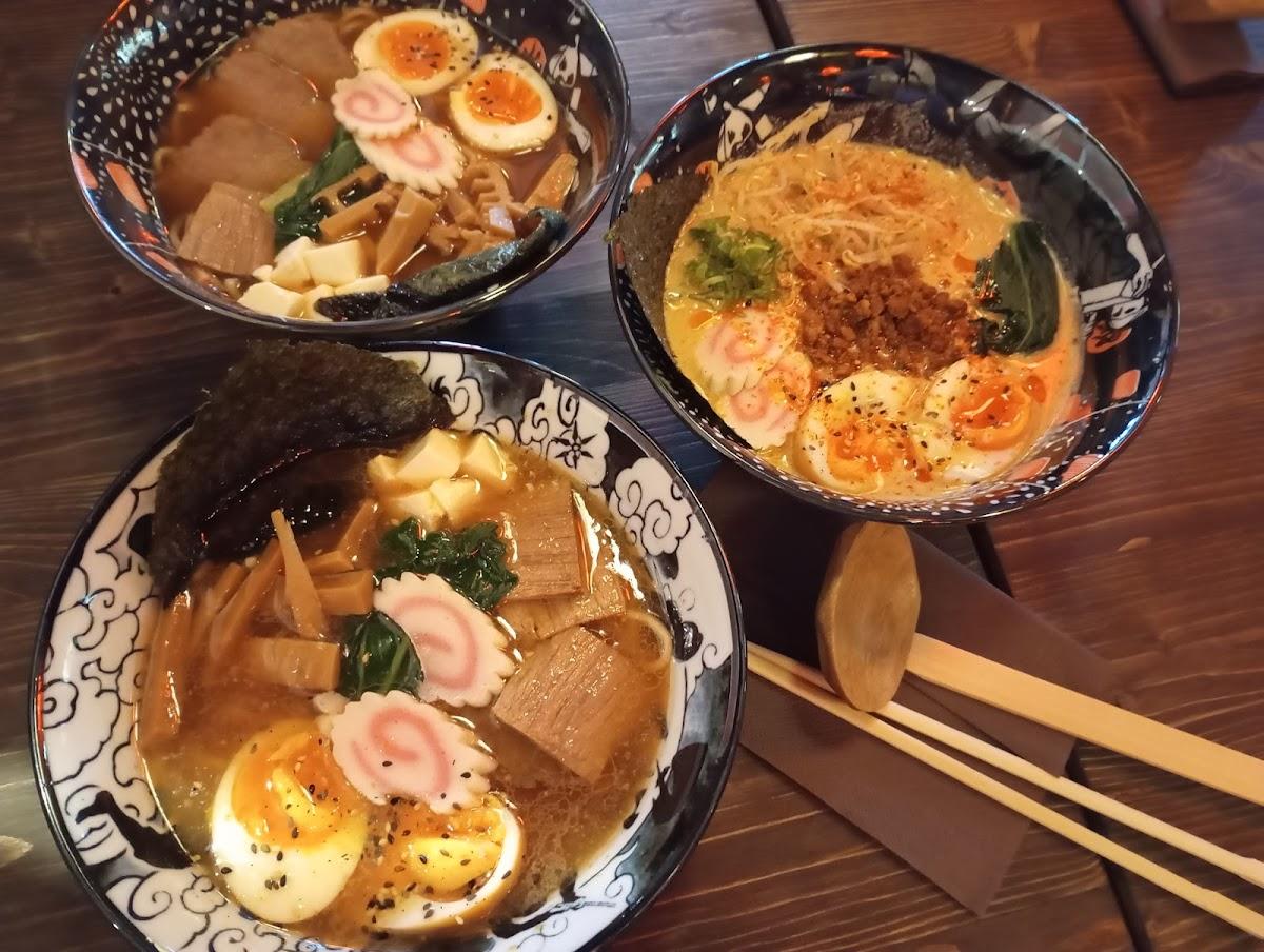 Donburi House 丼 La Rotonda - Ramen Izakaya
