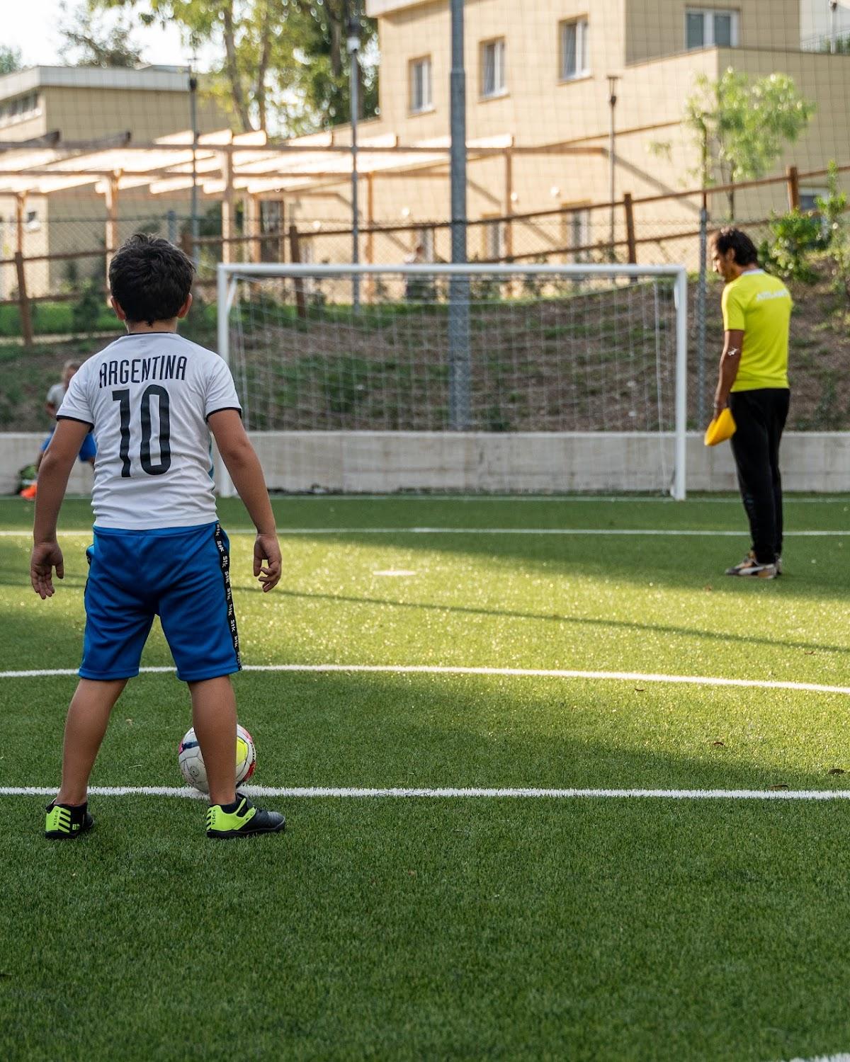 Adelante Sport Village