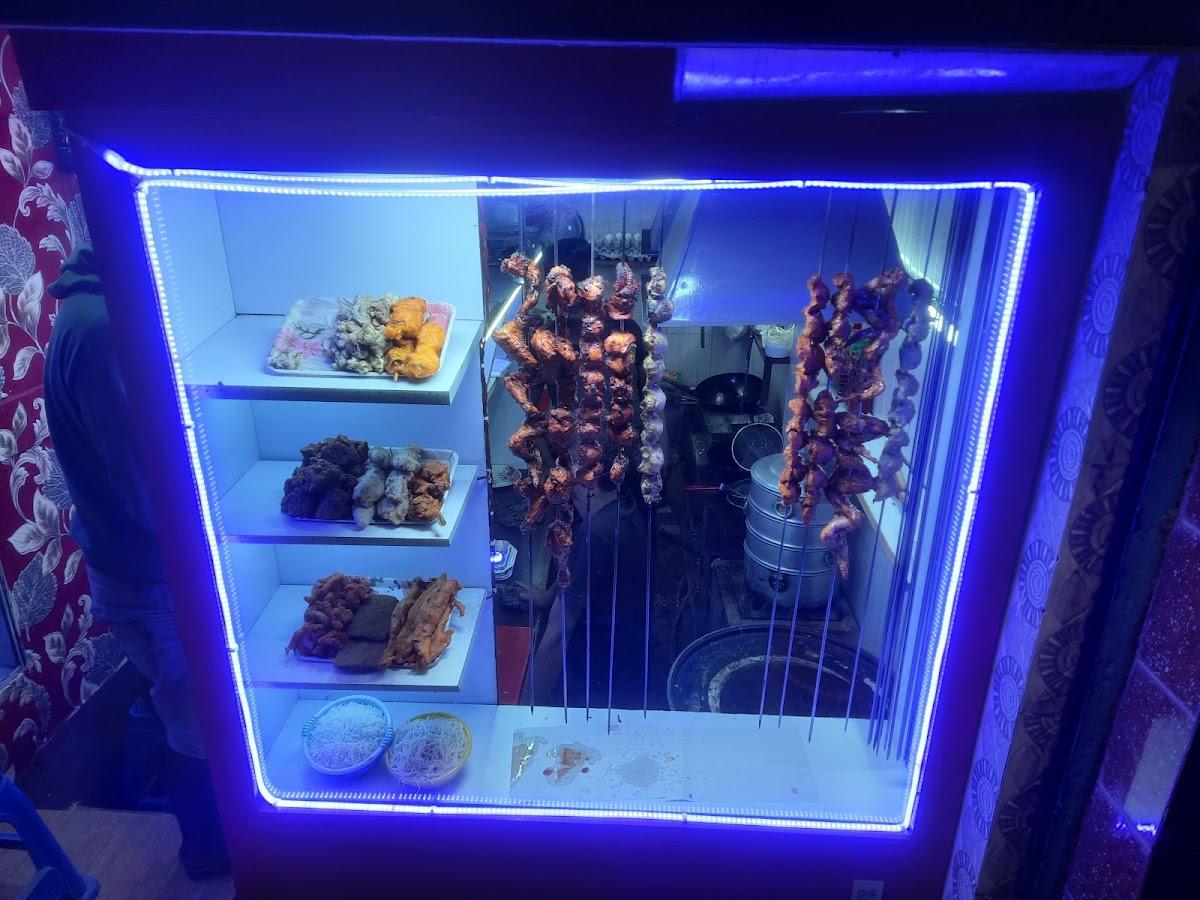 Mampi Kitchen (Chinese & Tandoor) Restaurant