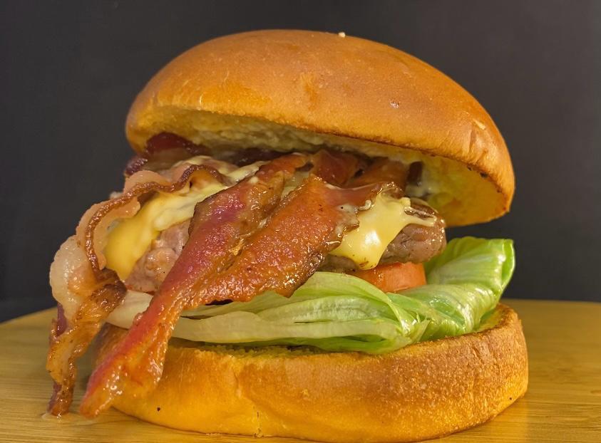 Magnífico's Burger delivery