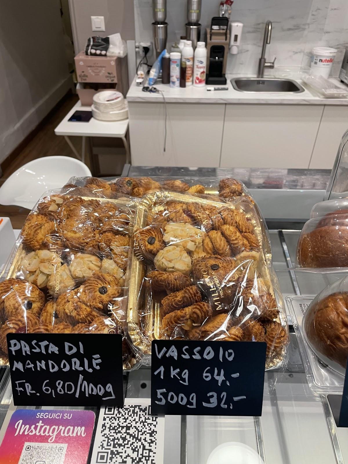 Gelateria Pokeria Paradiso - Gelato e Poke Bowl