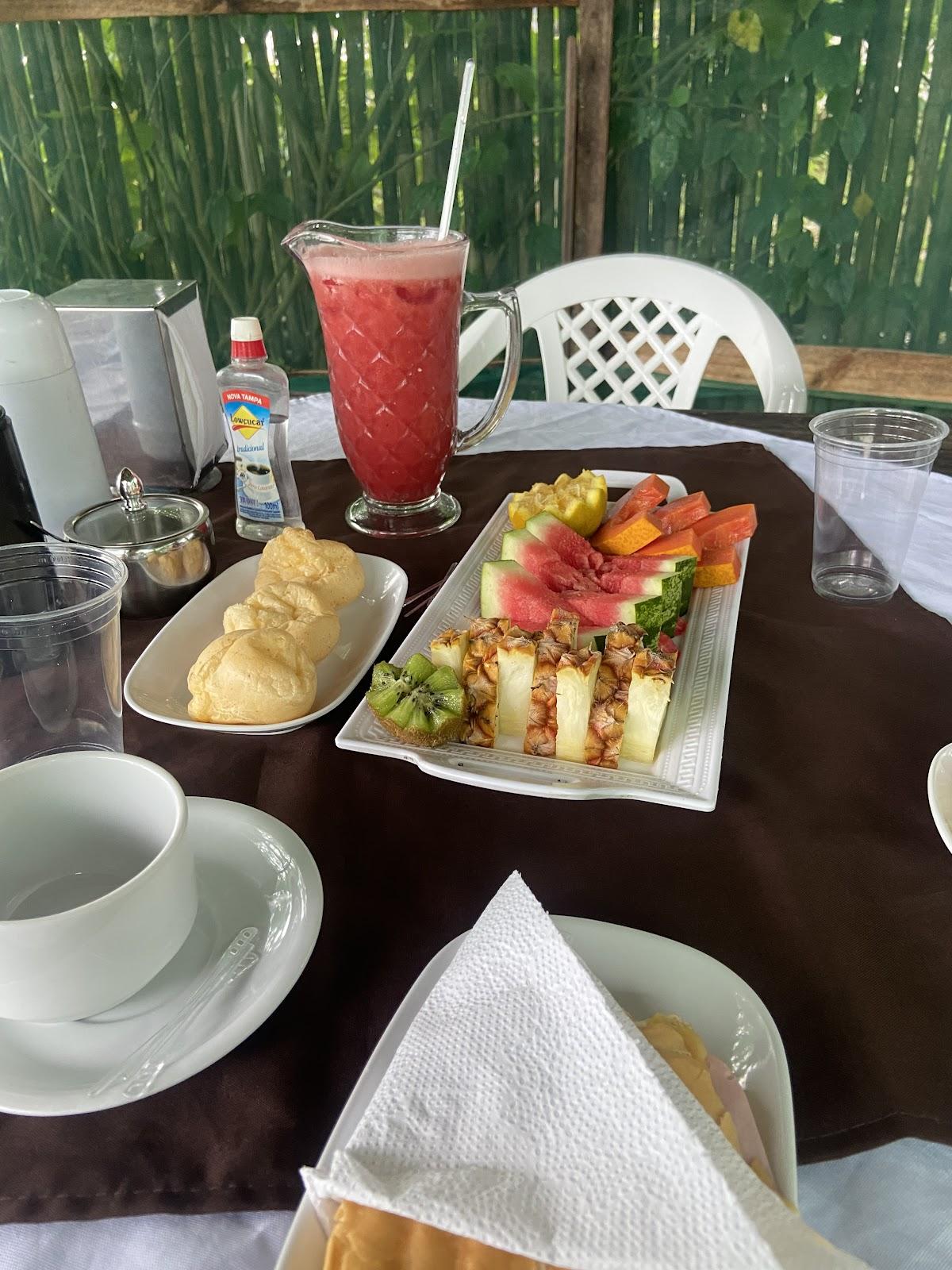 Santo Gole pousada/restaurante/petiscaria e mercearia