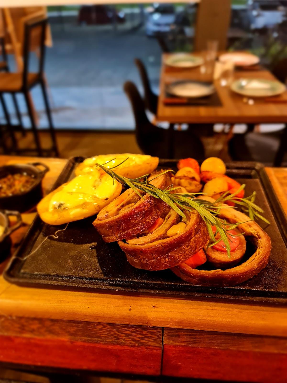 Los Cuñados Hambúrguer y Parrilla