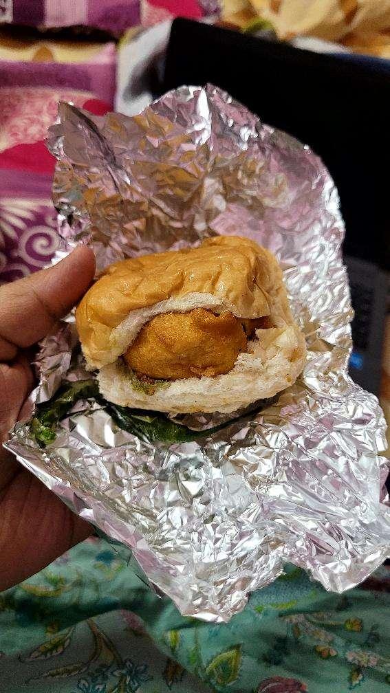 Mumbai Vada pav centre