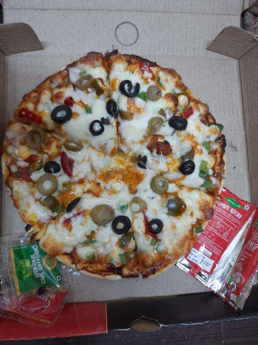 Non Hut Pizza
