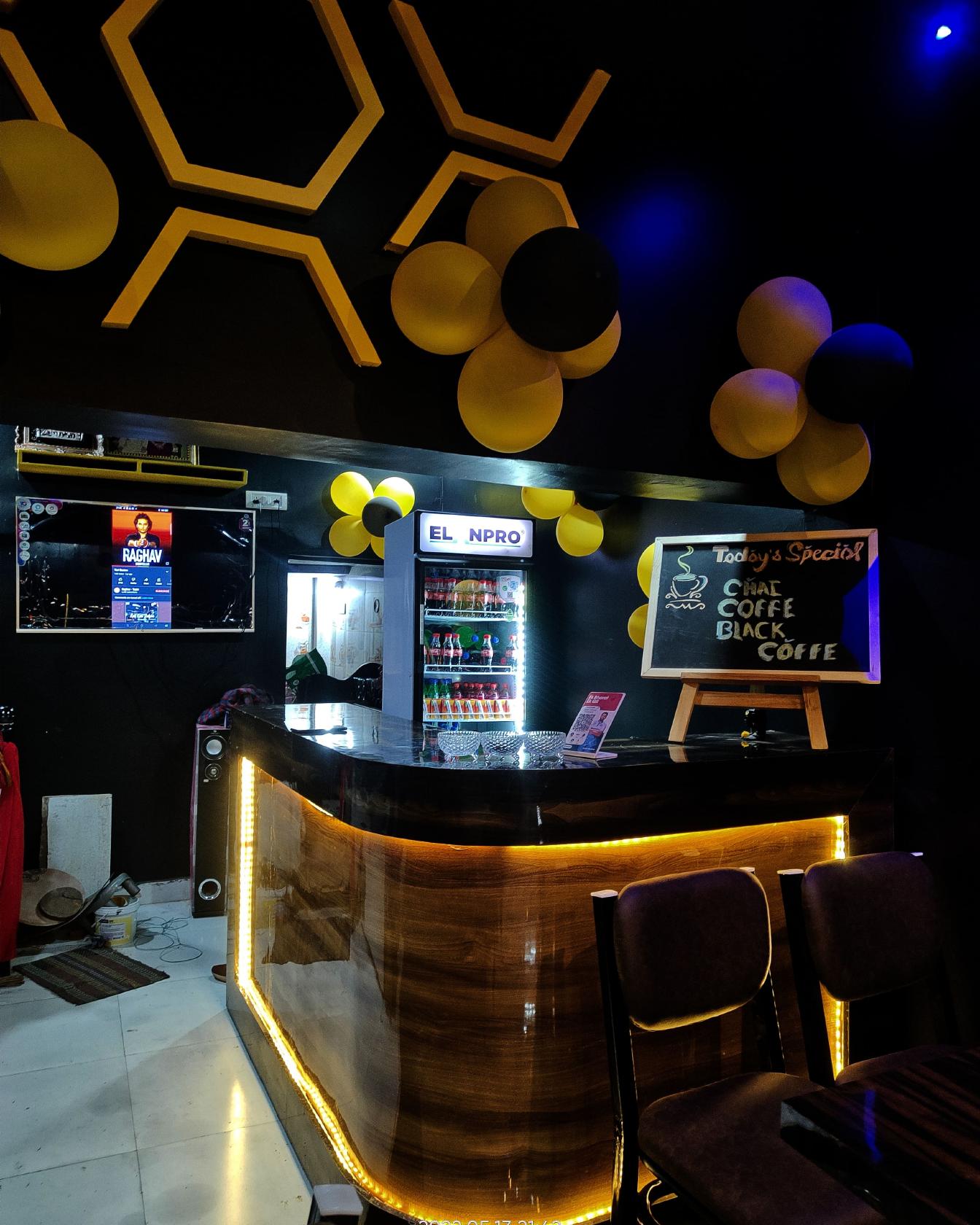Jagdamba Cafe