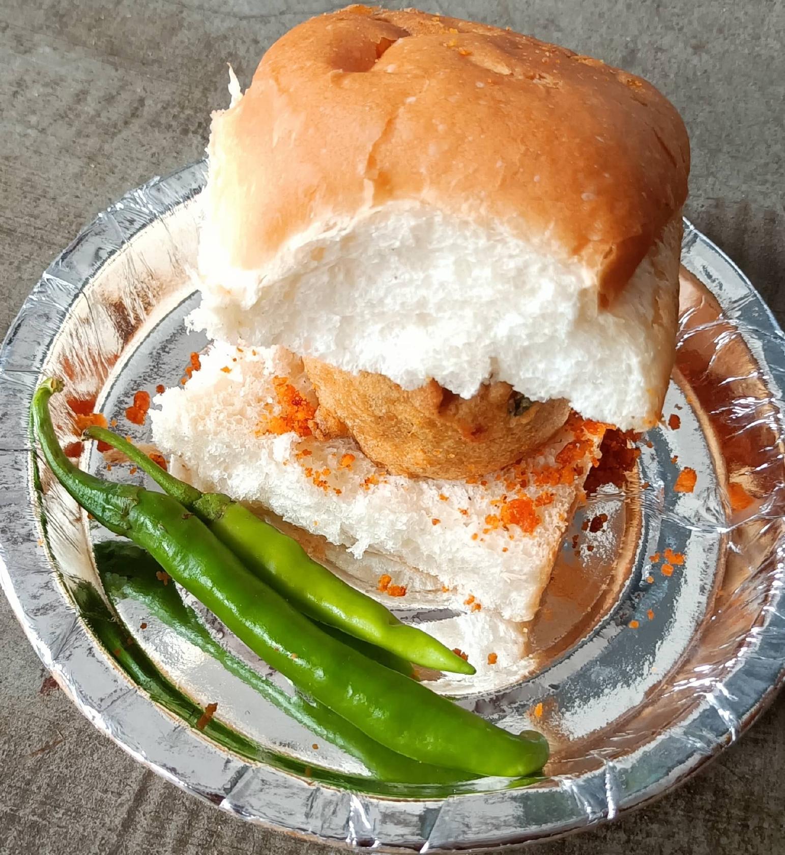 Quality Mumbai Vada pav