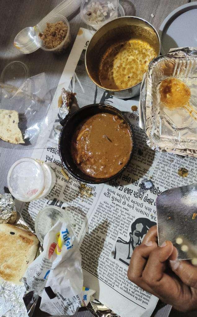 Decan Misal House and Vadapav