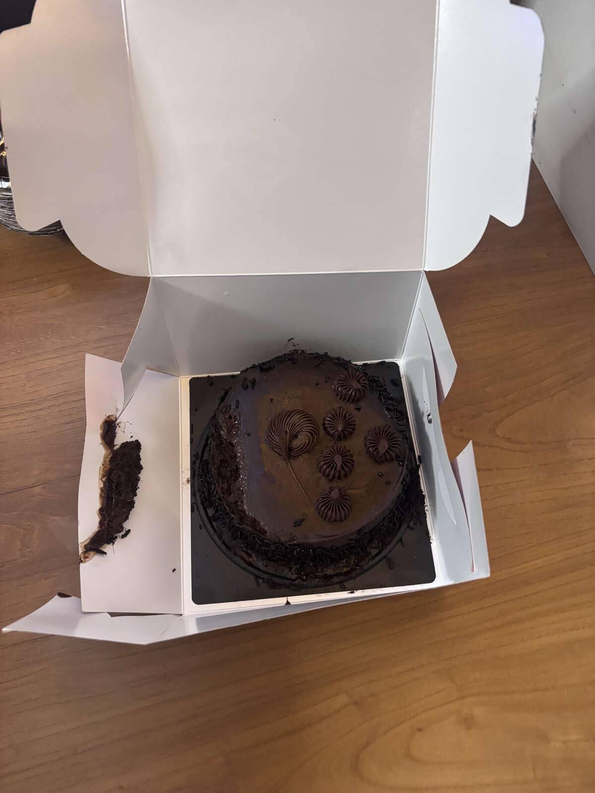 Sweet Truth - Cake and Desserts