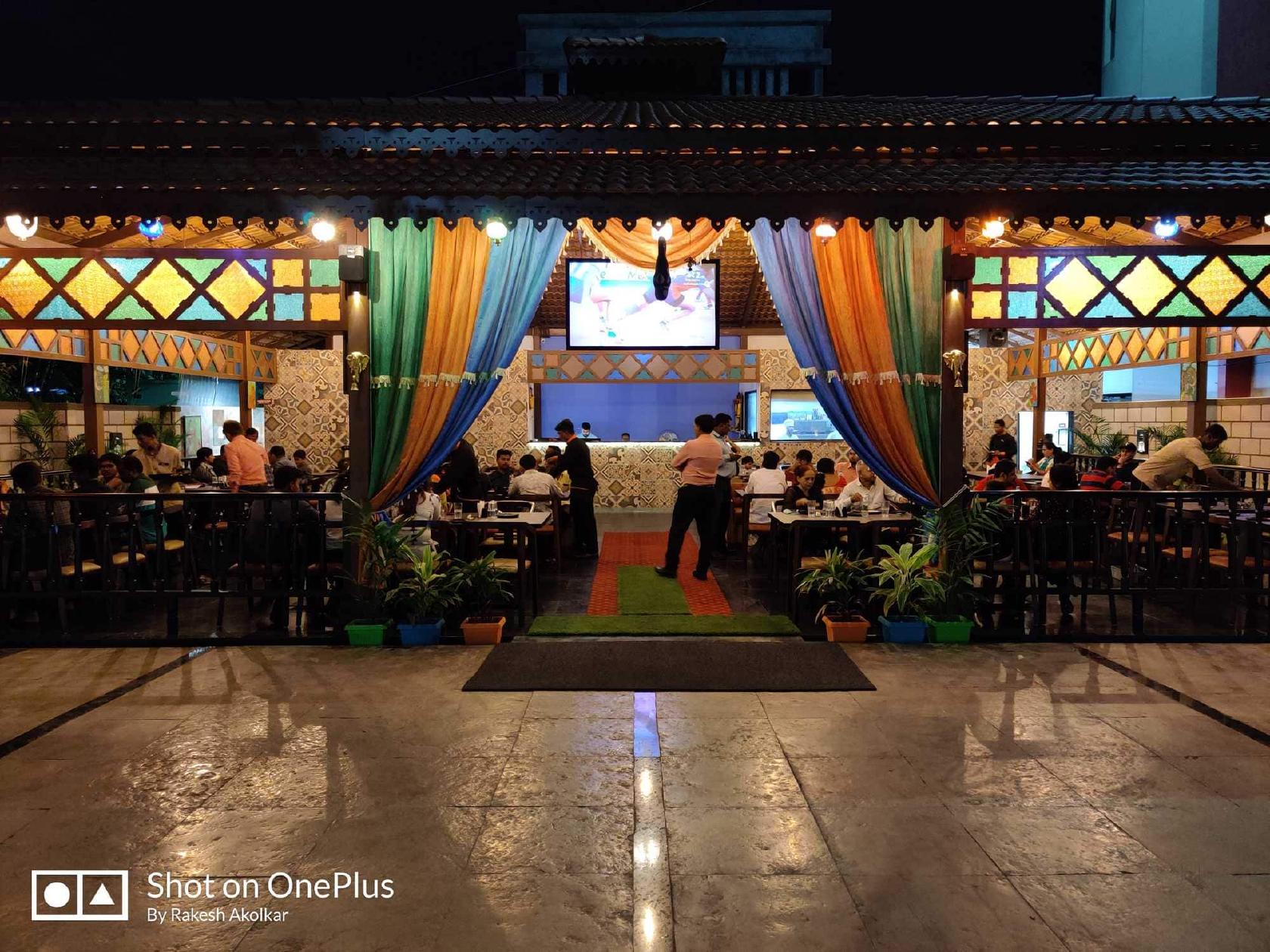Hotel Koularu Family Dine