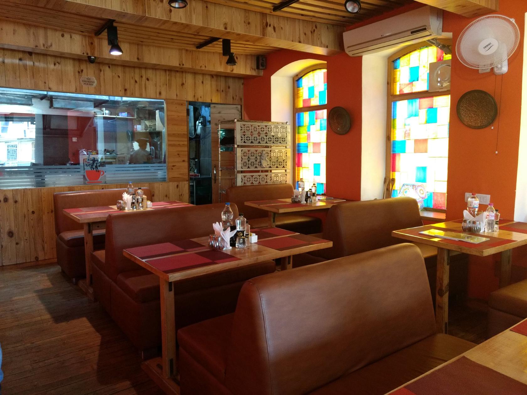 Cafe De Polo