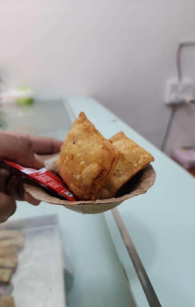 Shriman Chhotu Ji Samose Wale