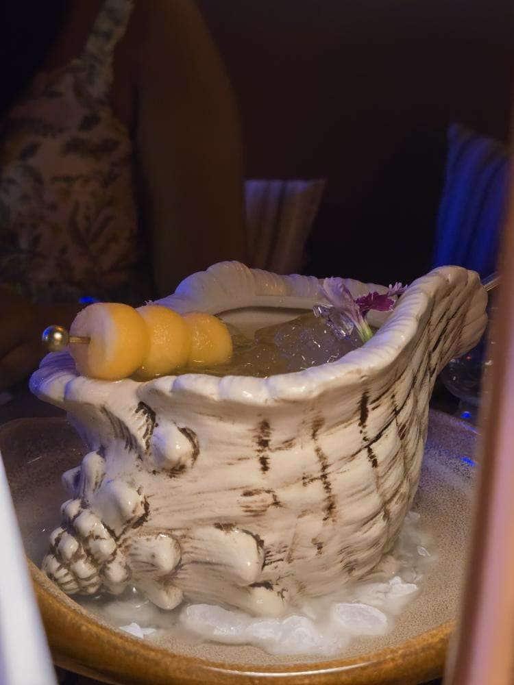 Clay - Pool Bar & Kitchen
