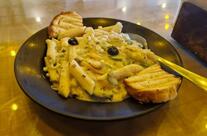 Hungry World Restaurant & Cafe