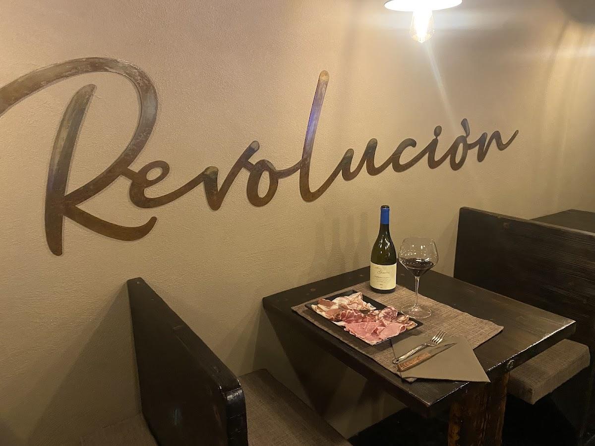 REVOLUCION RISTOPUB