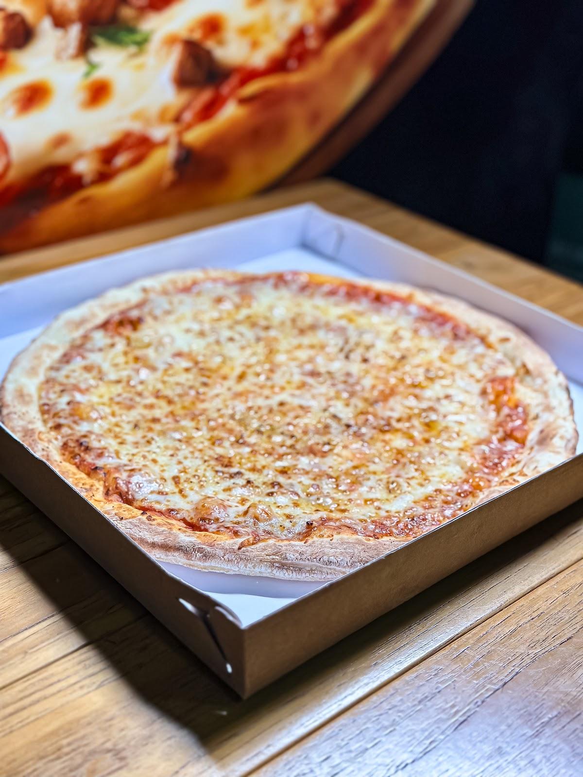 Galo Branco Pizza Express - Unidade Trindade
