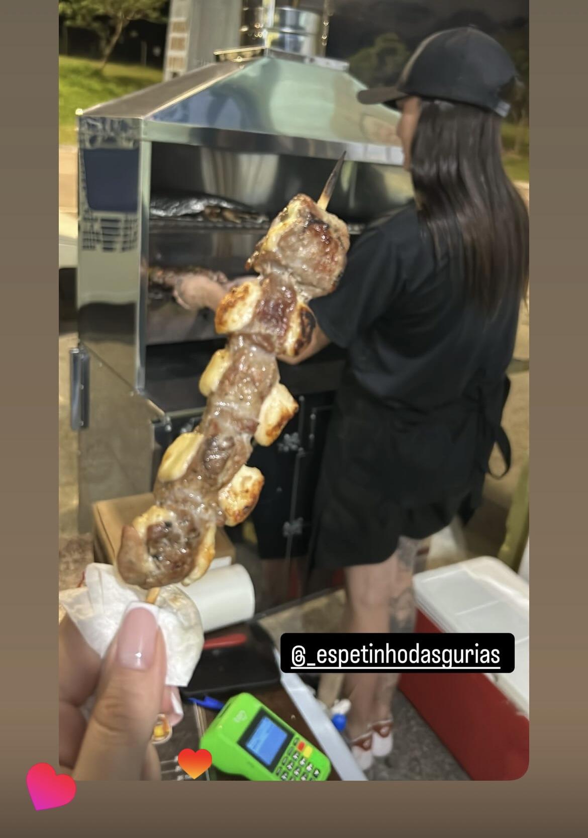 Espetinho das gurias!