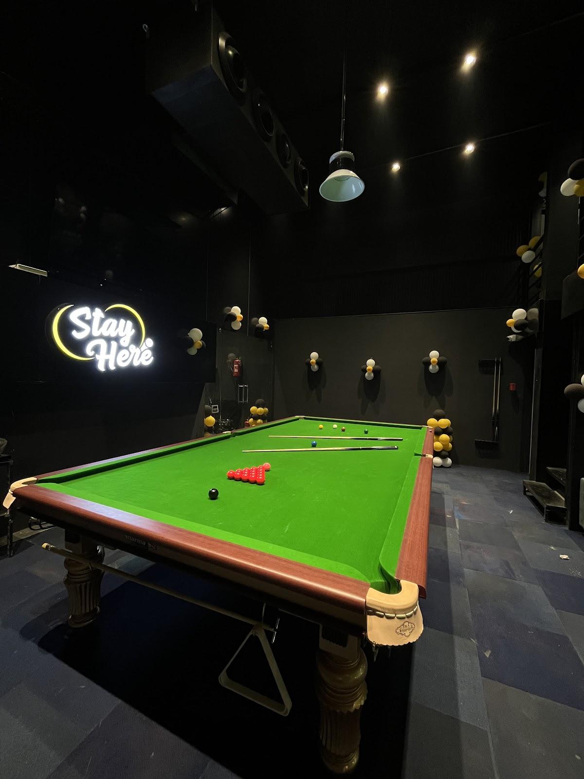 STAY HERE SNOOKER CLUB & CAFE