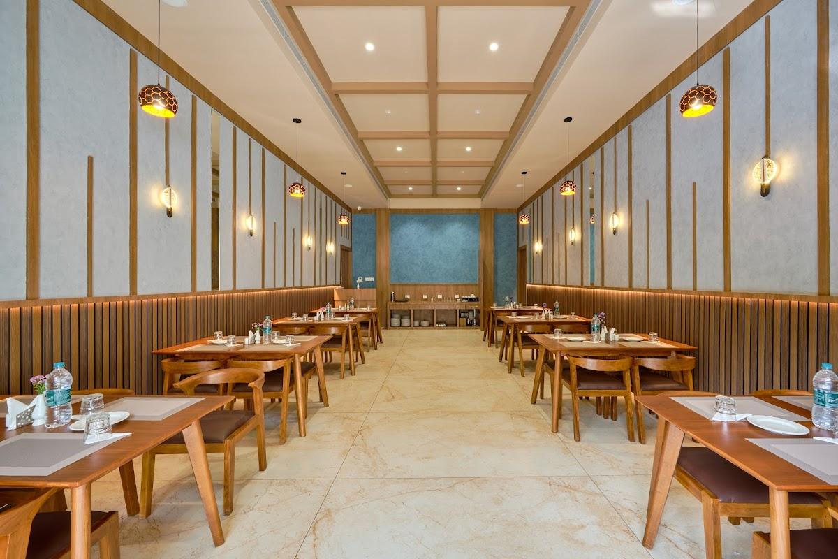 Signature Multi Cuisine Restaurant by Lanka Valley Resorts