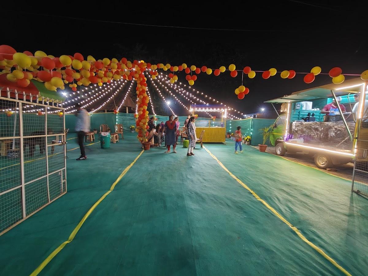 THE FOOD HUB