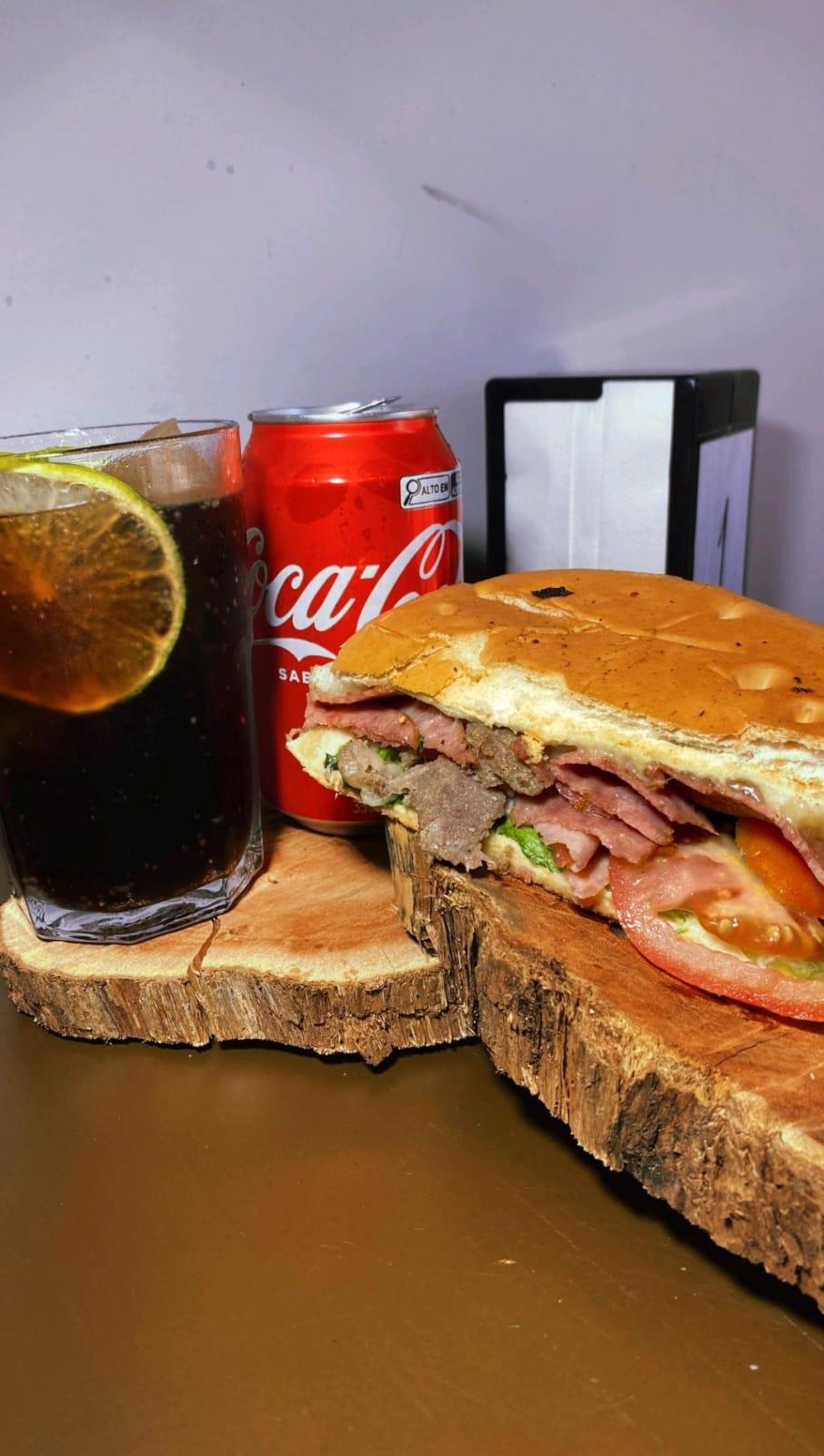 Cantinho do Armazém Lanchonete e Café