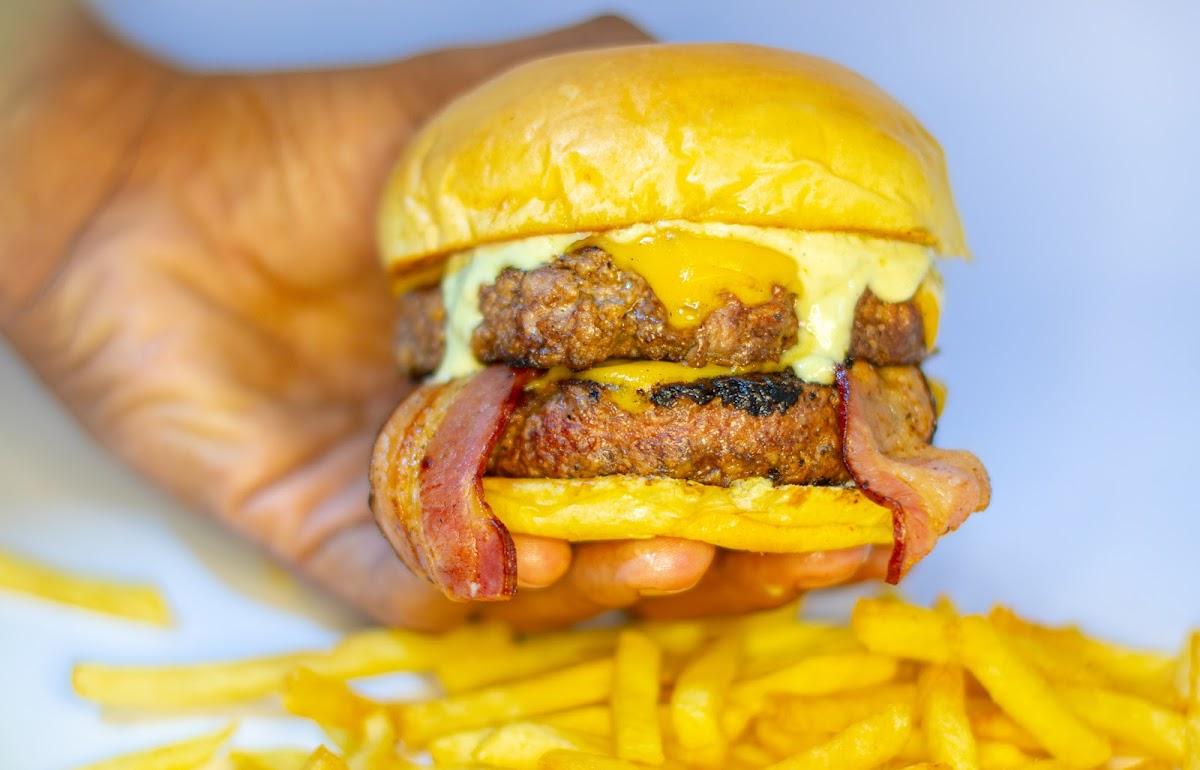 Coé Burger - 100% Artesanal