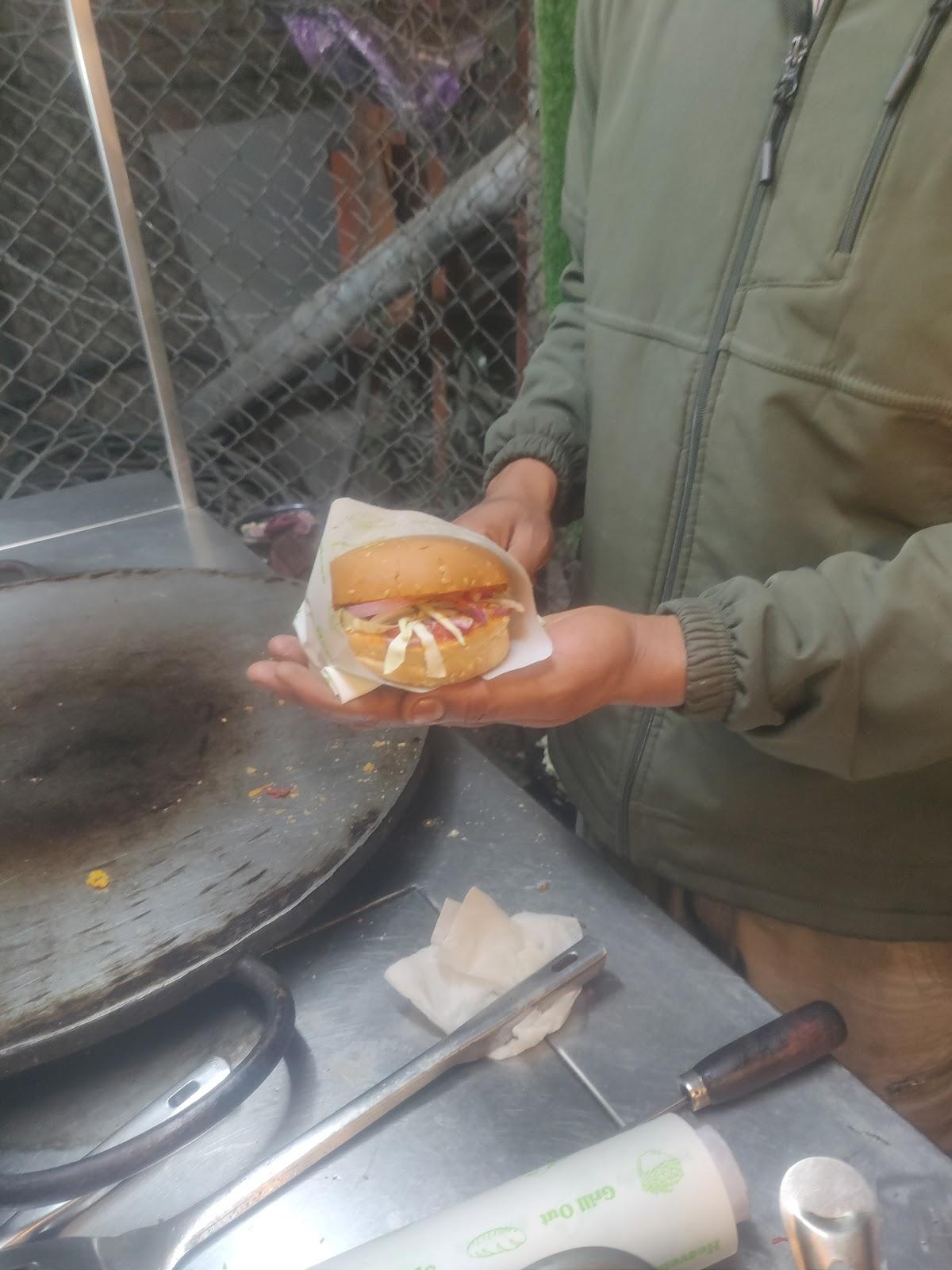Saini food cart