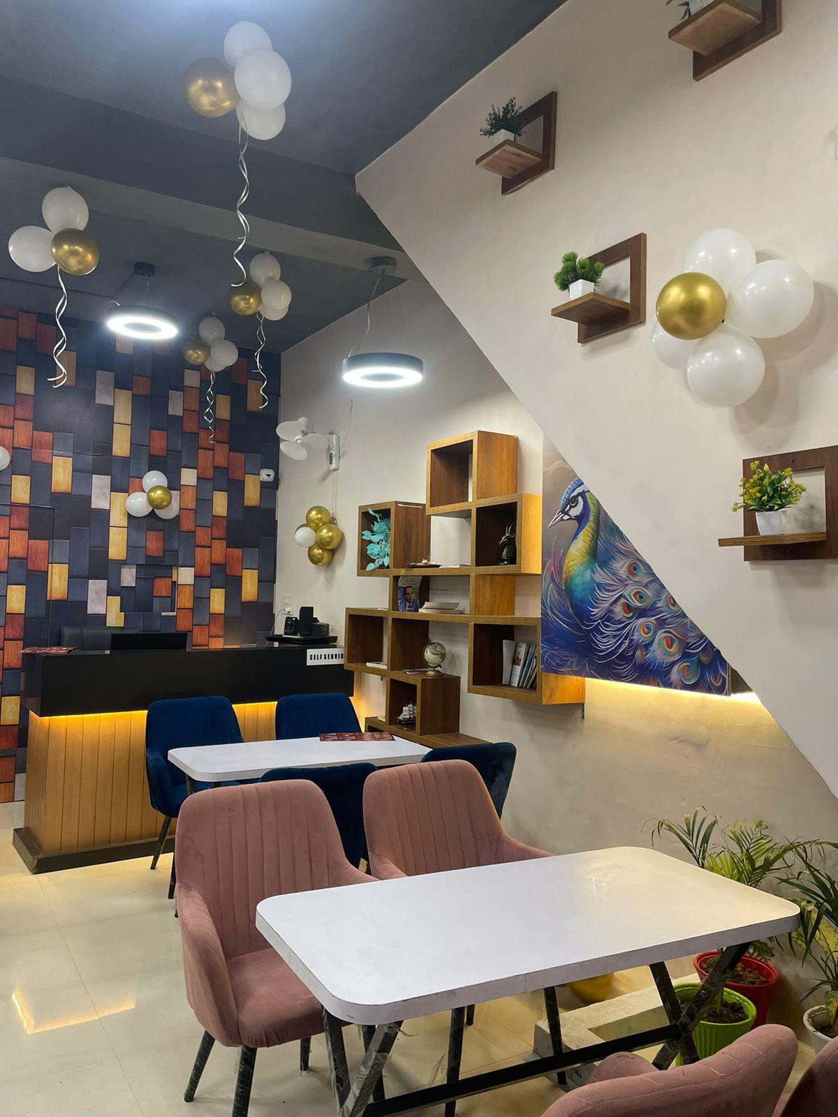 Crown pizzeria and cafe