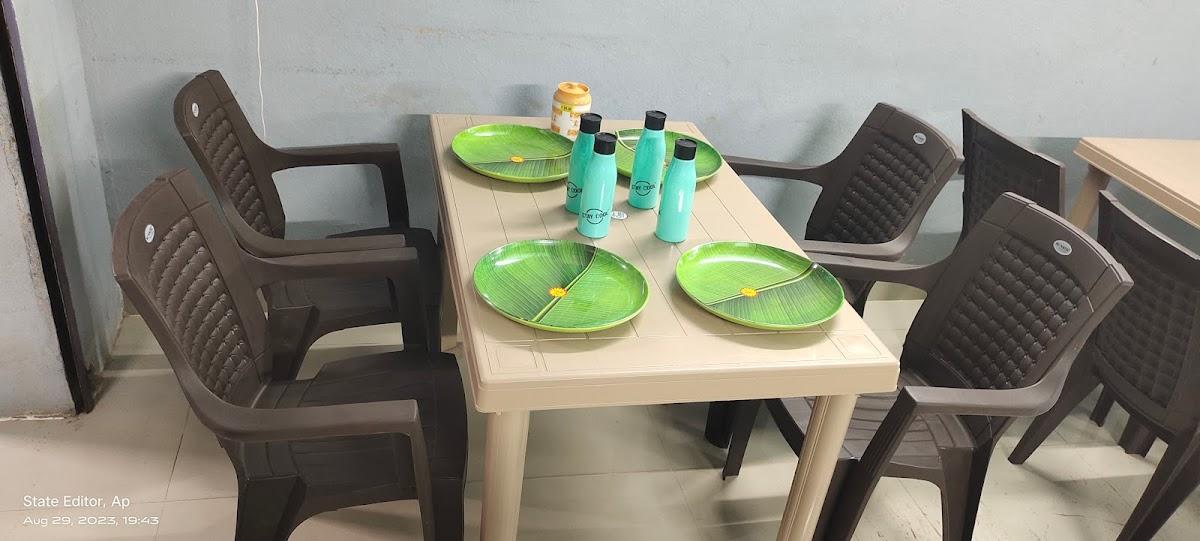 Ravanamm Tiffin center