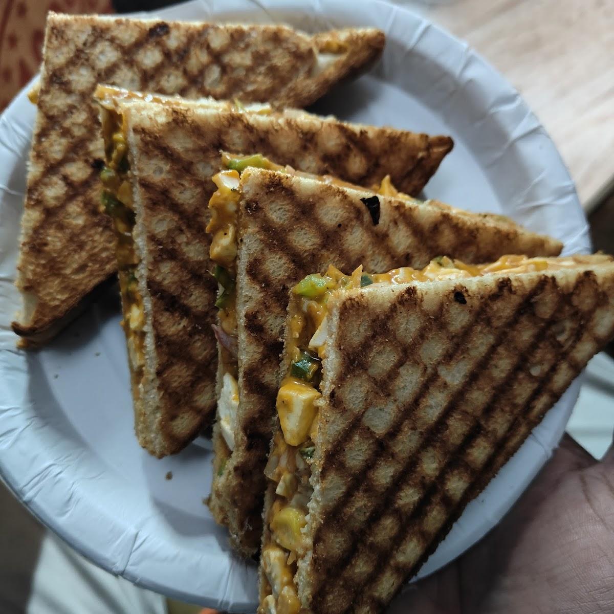 THE RETRO CAFE