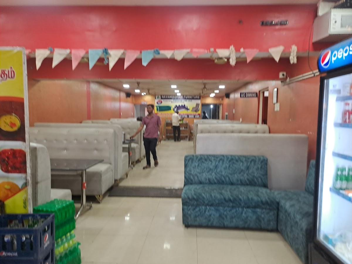 Hotel Navaneetham