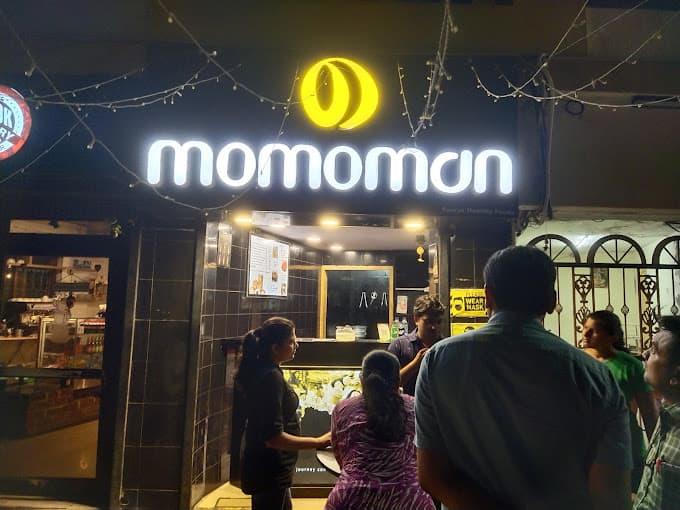 Momos Cafe