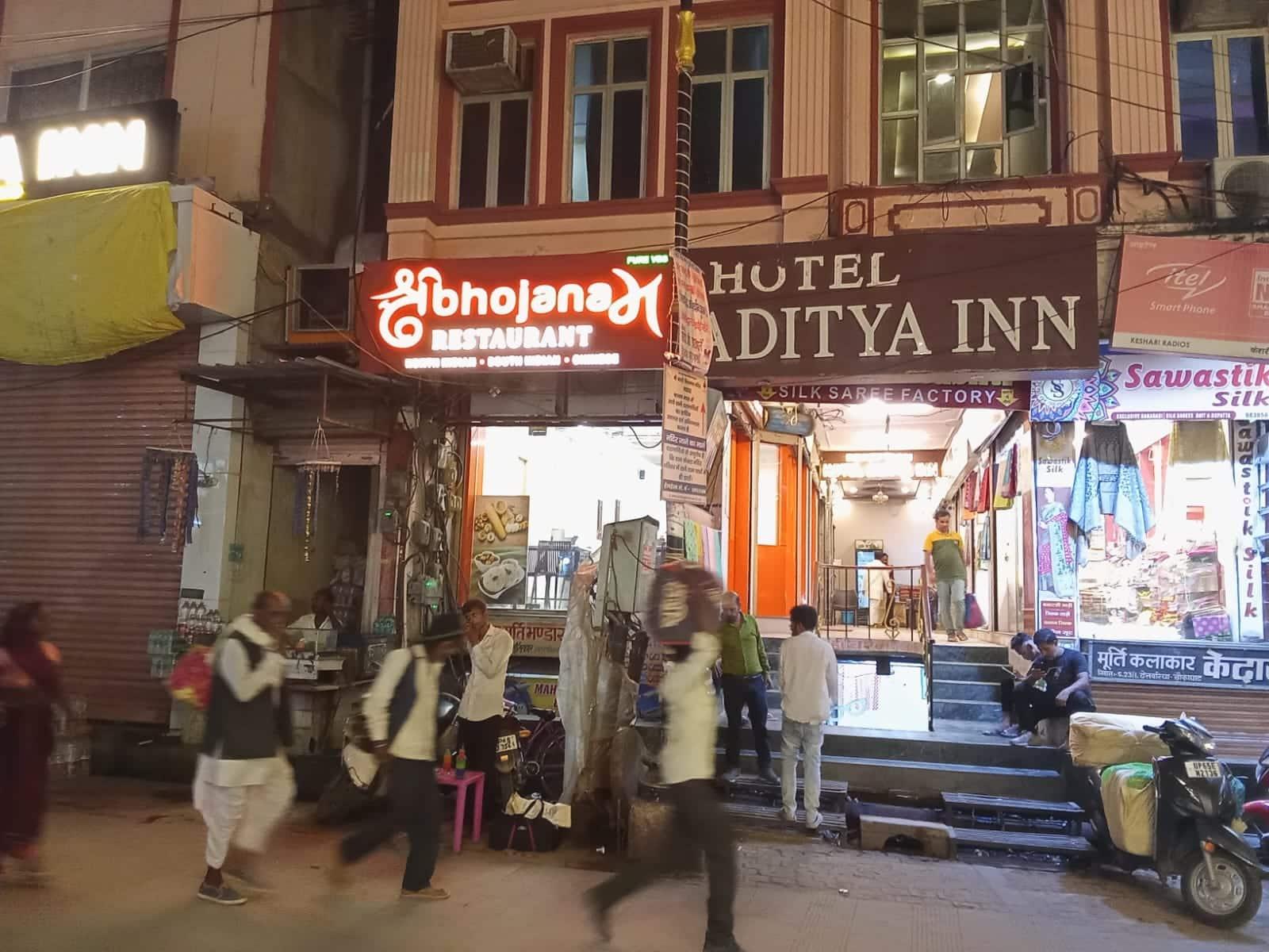 SHREE BHOJANAM - Pure Veg Restaurant Near Kashi Vishwanath Temple